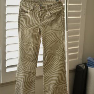H&M Women's Cream and Tan Flare Jeans NWT